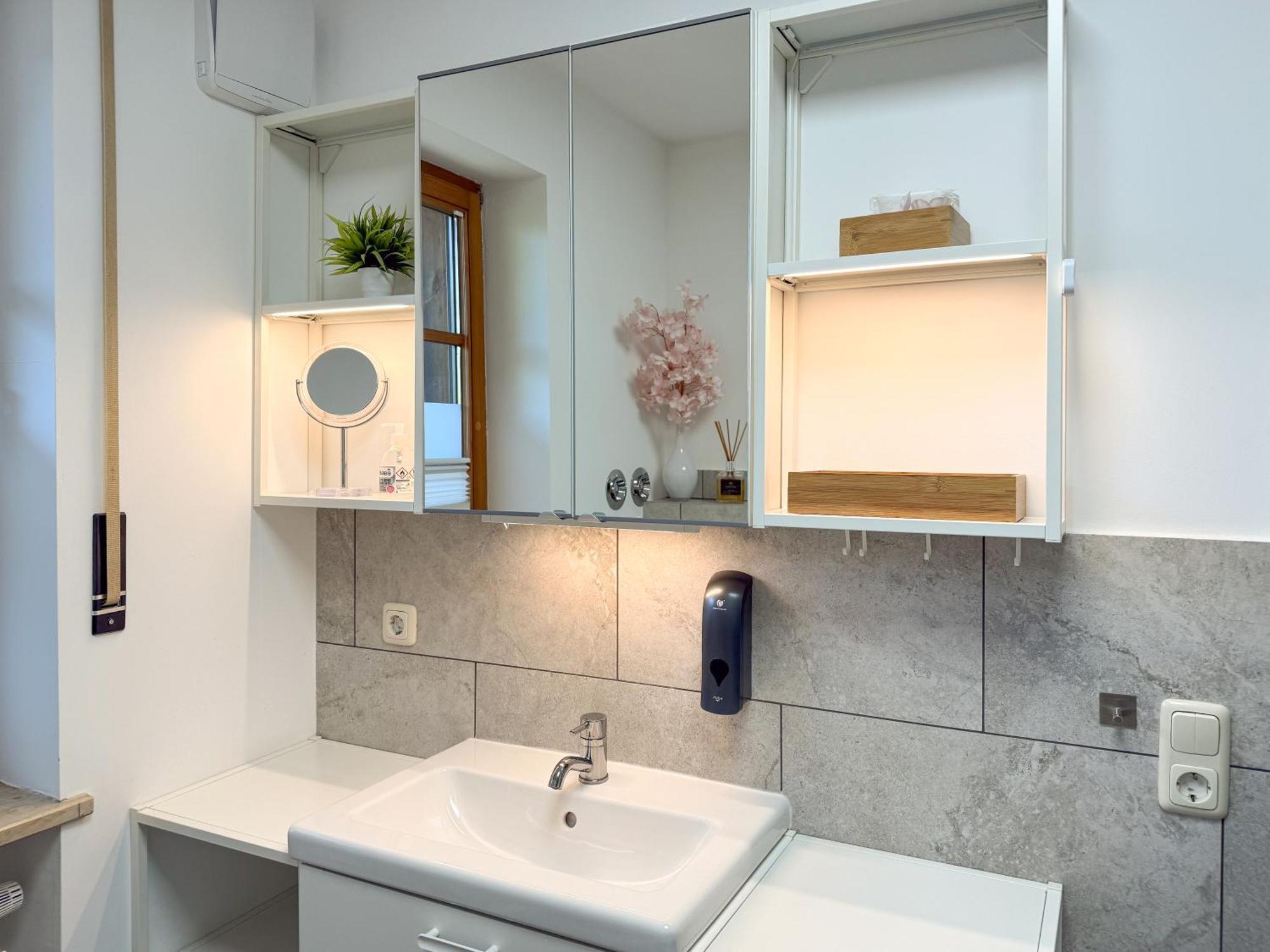 Apartment Wohlfuehlplatzl - Urgemuetlich & Ruhig Vogtareuth Extérieur photo